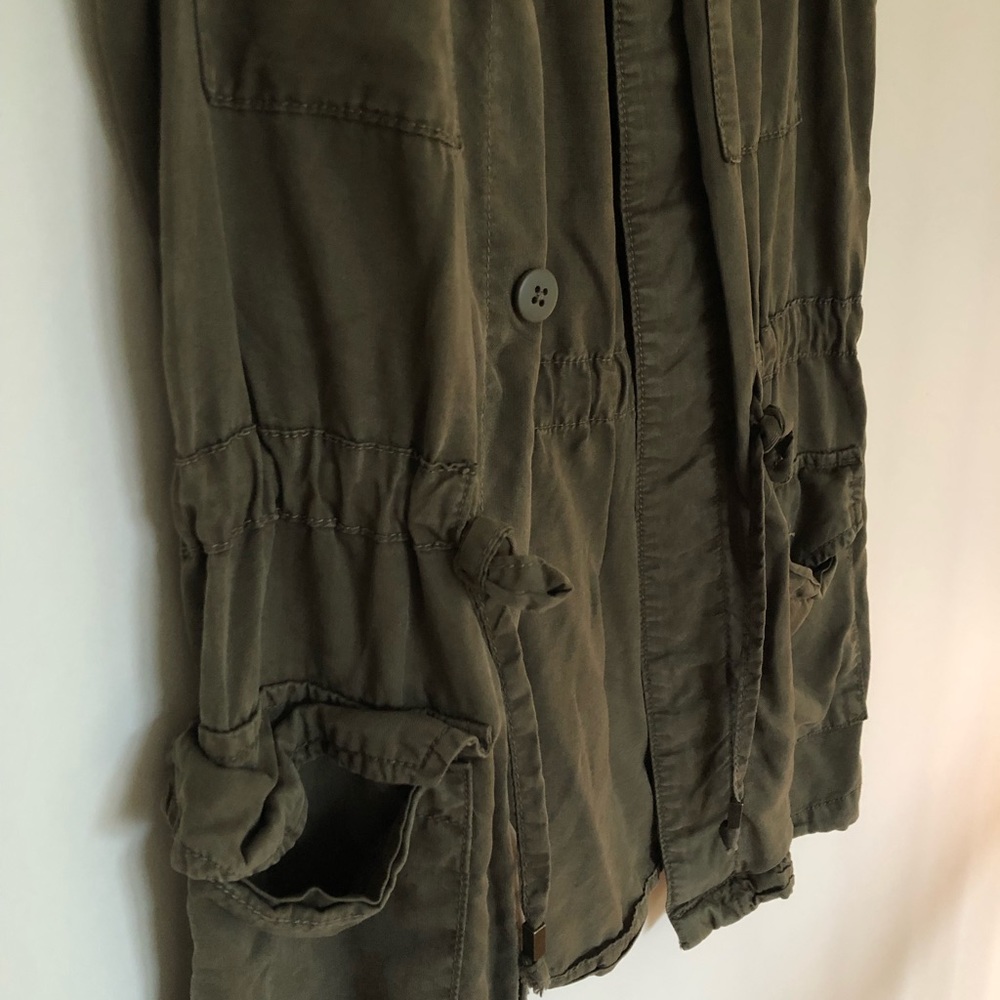 Universal Thread Vest - Picture 6 of 8